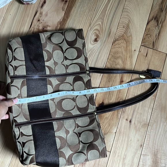 Coach Monogrammed Tote bag - Picture 14 of 16